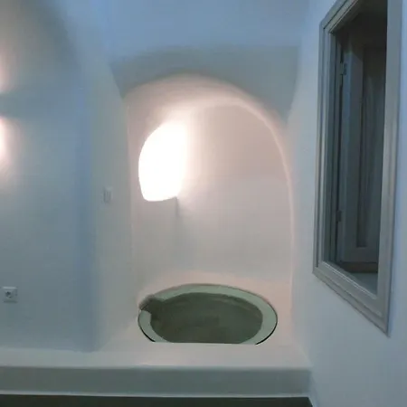 Santorini Caves Mesaria